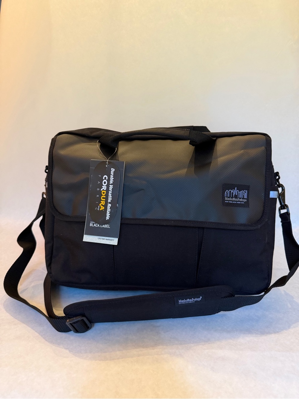 Manhattan Portage Black Label CORDURA Laptop Messenger Bag NWT